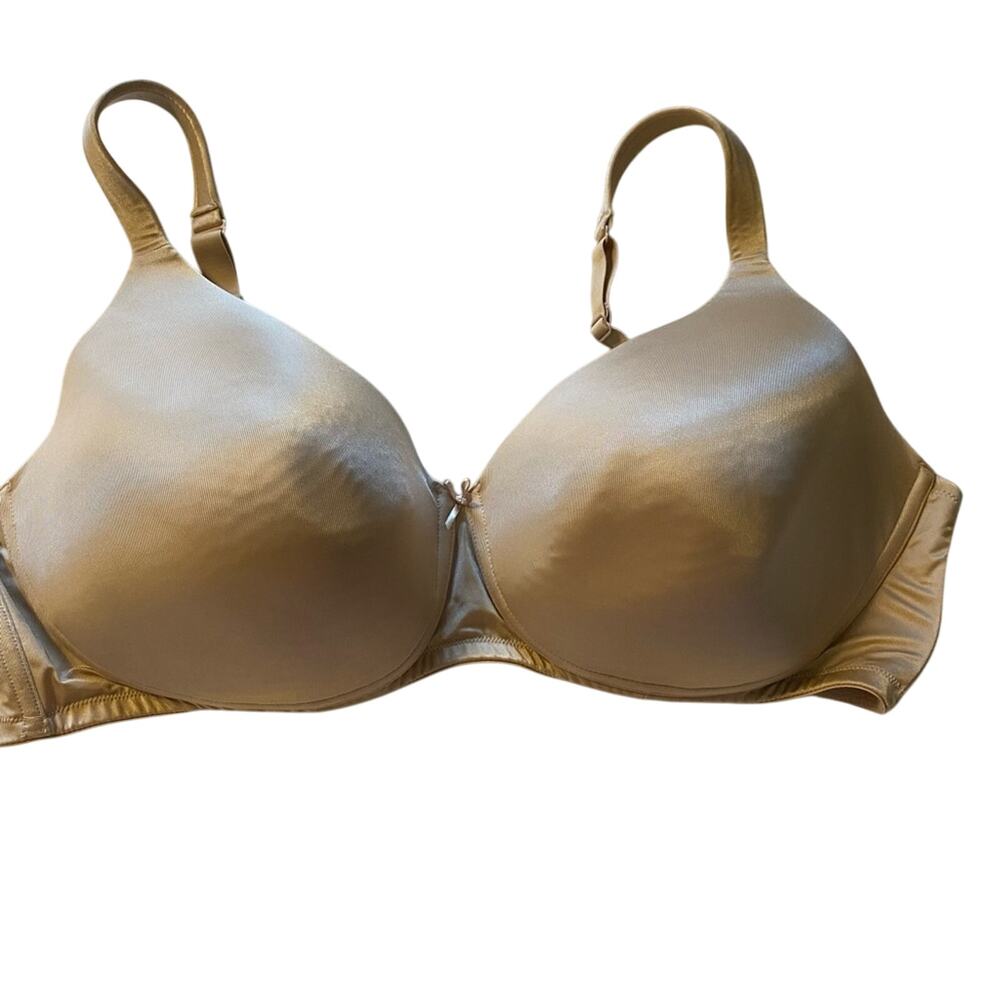 Cacique nude lightly lined no wire bra with Molded Cups Adjustable Straps 48D